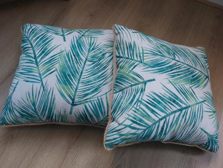 2 nieuwe grote kussens, Huis en Inrichting, Woonaccessoires | Kussens, Nieuw, Vierkant, Ophalen