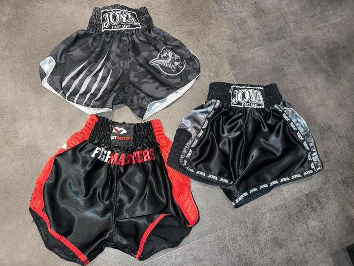 Kickboks Broekjes Kinderen XS/XXS (ZGAN), Sport en Fitness, Vechtsporten en Zelfverdediging, Zo goed als nieuw, Overige, Vechtsportkleding