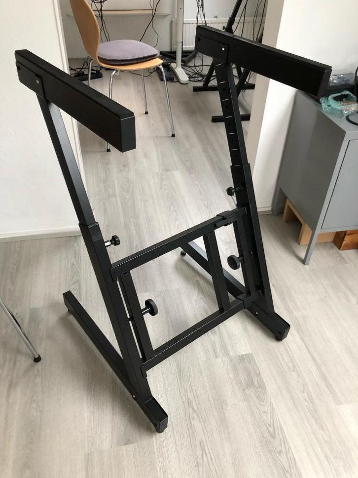 Roland KS-11Z standaard voor synth keyboard of piano, Muziek en Instrumenten, Standaards, Zo goed als nieuw, Keyboard of Synthesizer