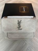 Yves Saint Laurent Niki Medium Suède, Sieraden, Tassen en Uiterlijk, Tassen | Damestassen, Verzenden