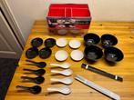 Chinese set van kommetjes, sausschaaltjes, lepels chopsticks, Ophalen of Verzenden, Gebruikt