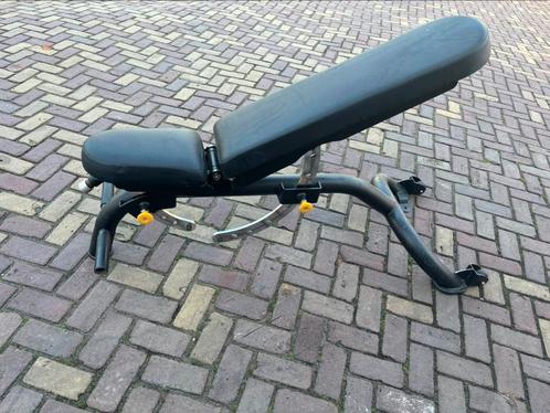 Matrix adjustable bench, Sport en Fitness, Fitnessmaterialen, Zo goed als nieuw, Fitnessbank, Ophalen