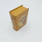 Antiek naaigerei: Mauchlineware Boek met garenklosjes, Antiek en Kunst, Ophalen of Verzenden