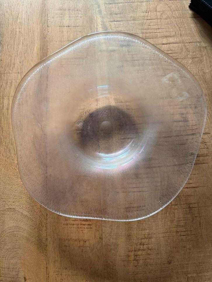 Glazen schaal tincraquelé, Huis en Inrichting, Woonaccessoires | Schalen en Manden, Gebruikt, Schaal, Overige vormen, Glas, Ophalen of Verzenden