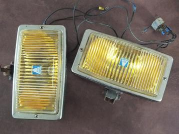 2 x Hella Halogeen Schijnwerpers Vintage Opbouw model beschikbaar voor biedingen