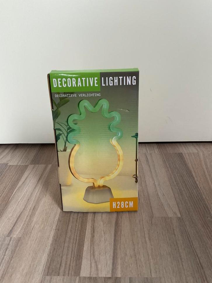 Decoratieve verlichting: ananas op staander, Huis en Inrichting, Woonaccessoires | Overige, Nieuw, Ophalen of Verzenden