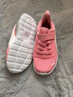 Puma sportschoenen, Ophalen of Verzenden, Zo goed als nieuw, Sportschoenen