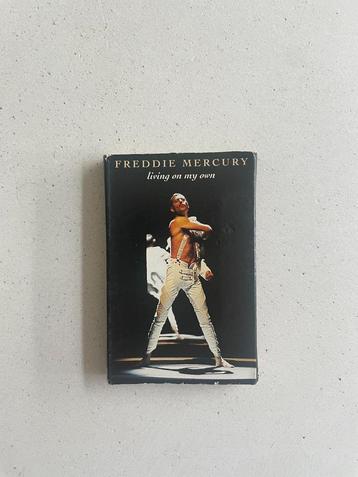 Freddie Mercury - Living on my own (cassette) beschikbaar voor biedingen