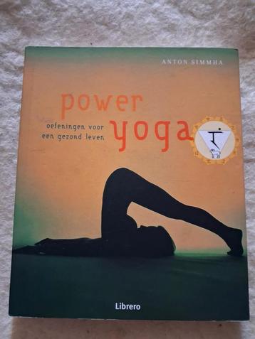 Boek Power Yoga - Anton Simmha (Nieuwstaat) beschikbaar voor biedingen