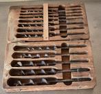 Antieke twee laagse houtboren kist met slangenboren., Ophalen of Verzenden, Gebruikt, Boor- en/of Breekhamer