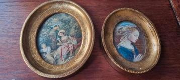 2 oude prentjes in goudkleurig lijstje. beschikbaar voor biedingen
