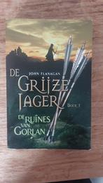 John Flanagan - De ruïnes van Gorlan, Boeken, John Flanagan, Ophalen of Verzenden, Zo goed als nieuw