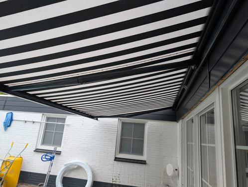 Luxaflex Fiorda grande, Tuin en Terras, Zonneschermen, Gebruikt, Knikarmscherm, 300 cm of meer, 450 cm of meer, Elektrisch, Ophalen of Verzenden