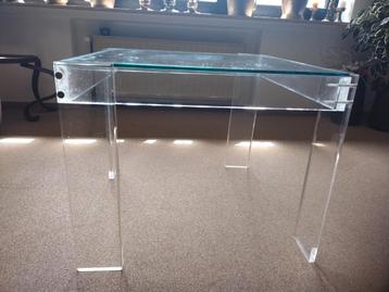 Glazen salontafel beschikbaar voor biedingen