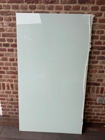 2 Witte Glasplaten beschikbaar voor biedingen