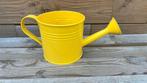 Gele bloempot in vorm van een gieter, Rond, Ophalen of Verzenden, Metaal, Binnen