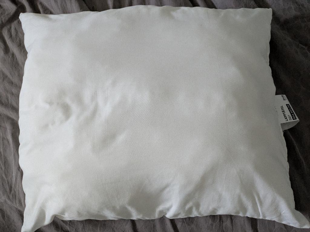 IKEA LAPPTÅTEL Hoofdkussen, Huis en Inrichting, Slaapkamer | Beddengoed, Zo goed als nieuw, Kussen, Eenpersoons, Wit, Ophalen of Verzenden