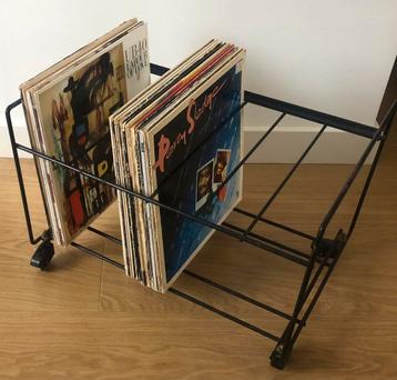 Vintage metalen LP rek op wieltjes | jaren 70 beschikbaar voor biedingen
