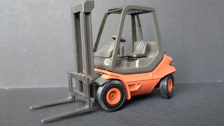 Linde Heftruck gabelstapler 1:25 Gama 2413, Hobby en Vrije tijd, Modelauto's | 1:24, Zo goed als nieuw, Bus of Vrachtwagen, Overige merken