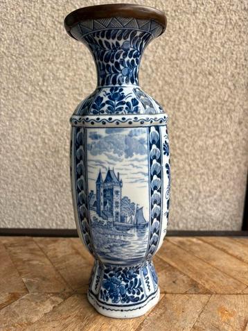 Prachtige Delfts blauwe vaas beschikbaar voor biedingen