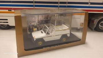 SPARK Mercedes-Benz 230GE Papamobil Pausmobiel  beschikbaar voor biedingen