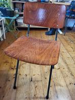 Eromes stoelen, Ophalen, Gebruikt, Bruin, Drie