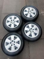 Nissan Qashqai winterbanden 215/65 R16 16inch, Auto-onderdelen, Banden en Velgen, Ophalen, 16 inch, Banden en Velgen, Winterbanden
