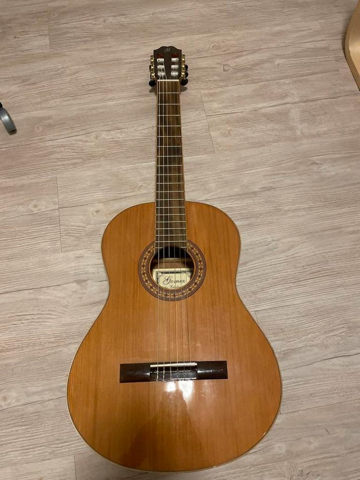 Gomez Klassieke Gitaar - M. Estudiante, Muziek en Instrumenten, Snaarinstrumenten | Gitaren | Akoestisch, Gebruikt, Klassieke of Spaanse gitaar