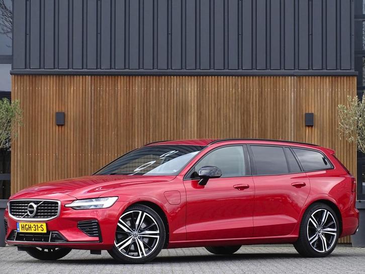 Volvo V60  T8 390PK Twin Engine  / AWD /  R Design / LED, Auto's, Volvo, Bedrijf, V60, 4x4, ABS, Achteruitrijcamera, Adaptieve lichten