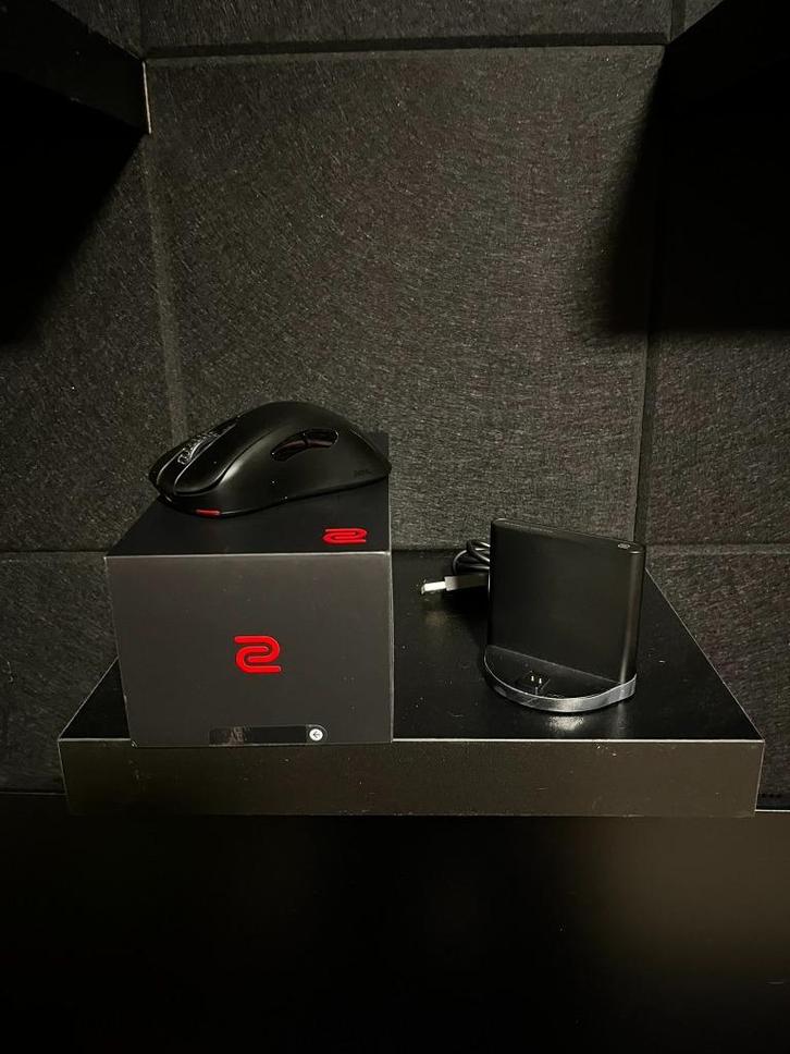 BenQ ZOWIE EC2-DW 4K - ultieme game muis, Computers en Software, Muizen, Zo goed als nieuw, Muis, Rechtshandig, Draadloos, Ergonomisch