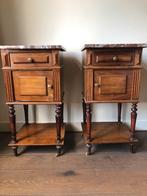 Twee prachtige antieke franse nachtkastjes, Antiek en Kunst, Antiek | Meubels | Tafels, Ophalen of Verzenden