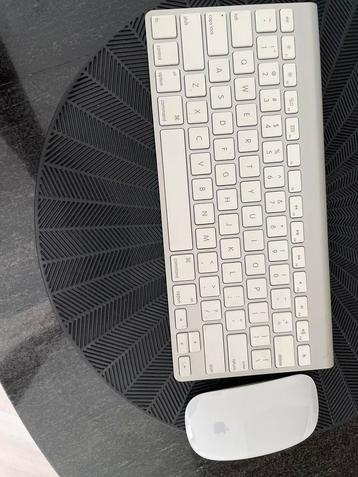 Apple magic keyboard/mouse beschikbaar voor biedingen