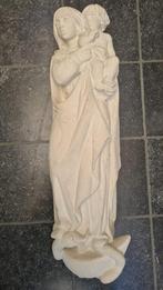 Gehouwen zandstenenbeeld Maria en kind, gesigneerd, 50 kg, Ophalen