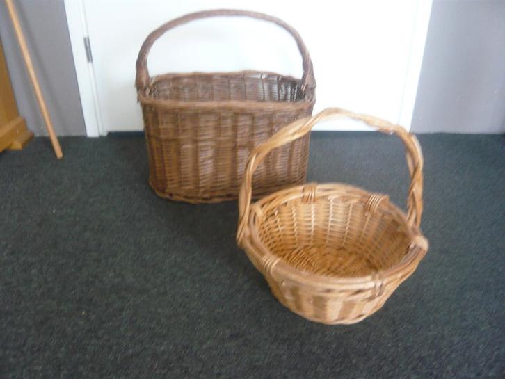 manden, Huis en Inrichting, Woonaccessoires | Schalen en Manden, Zo goed als nieuw, Mand, Rond, Riet, Ophalen of Verzenden