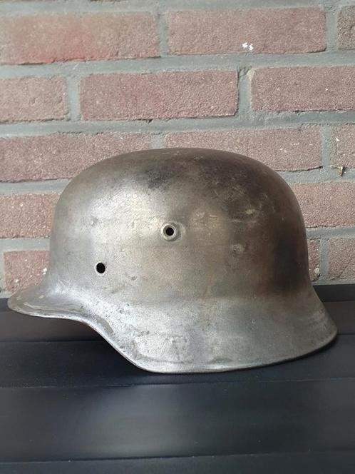 Duitse helm m40, Verzamelen, Militaria | Tweede Wereldoorlog, Helm of Baret, Duitsland, Ophalen of Verzenden