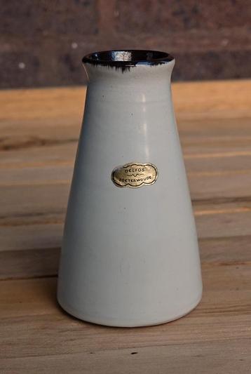 Vaasje merk Delfos wit bruin mid century beschikbaar voor biedingen