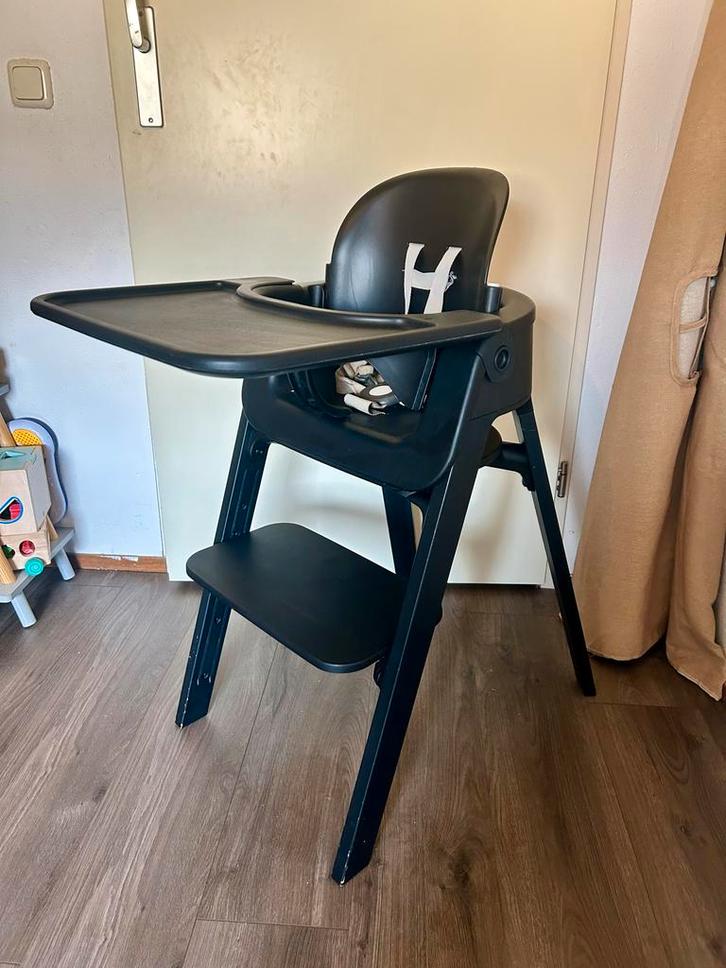Stokke Steps met Babyset zwart, Kinderen en Baby's, Kinderstoelen, Gebruikt, Meegroeistoel, Afneembaar eetblad, Ophalen