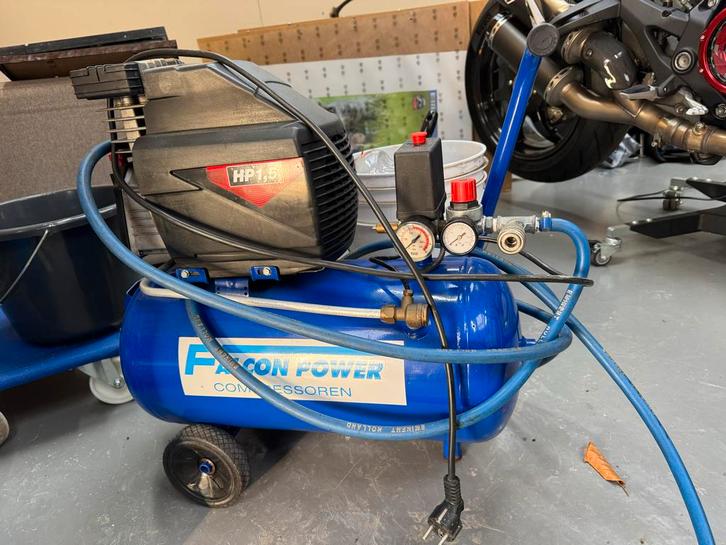 Compressor #2 1.5 HP - Falcon Power, Doe-het-zelf en Verbouw, Compressors, Gebruikt, 6 tot 10 bar, Minder dan 25 liter, Minder dan 200 liter/min