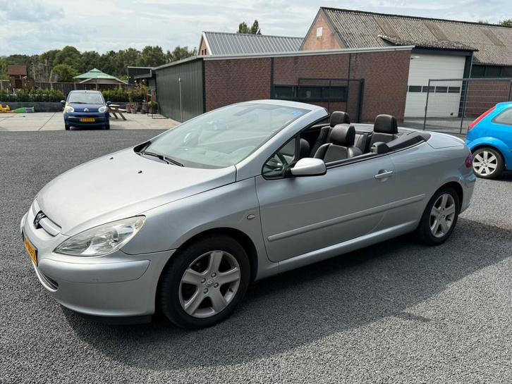 Peugeot 307 2.0 16V CC 2004 Grijs, Auto's, Peugeot, Bedrijf, Benzine, D, Cabriolet, Handgeschakeld, Geïmporteerd, Zilver of Grijs