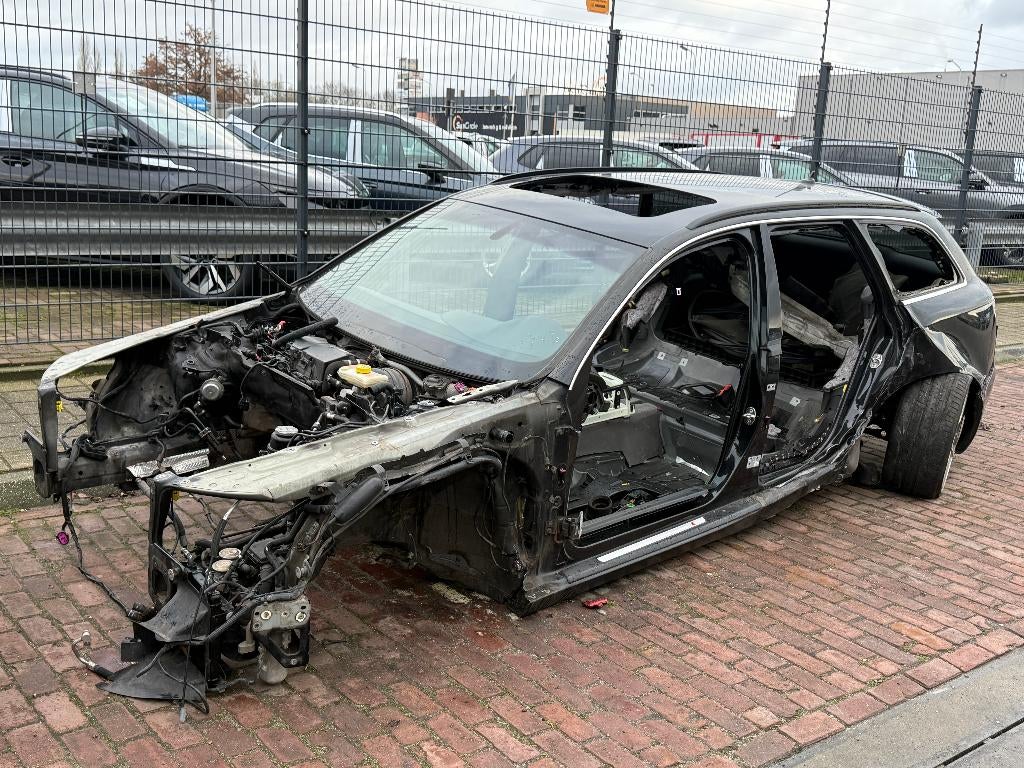Audi S6 V10 5.2 FSI Chassis (hobby project) Schade auto, Auto diversen, Schadeauto's, Audi, Automaat, Benzine, Stationwagon, Zwart