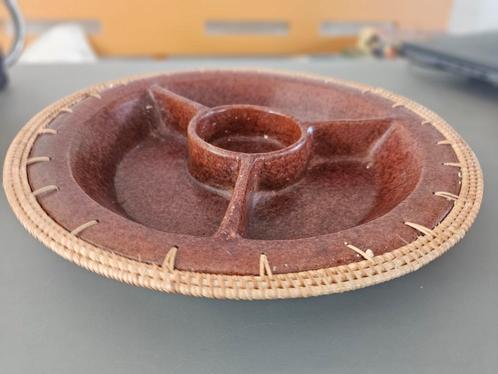 Retro Hapjesschaal aardewerk met riet. 36cm, Antiek en Kunst, Antiek | Schalen, Ophalen