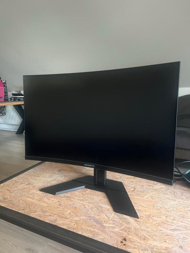 Gigabyte M32UC Curved Gaming Monitor, Computers en Software, Monitoren, Zo goed als nieuw, 151 t/m 200 Hz, DisplayPort, Gaming