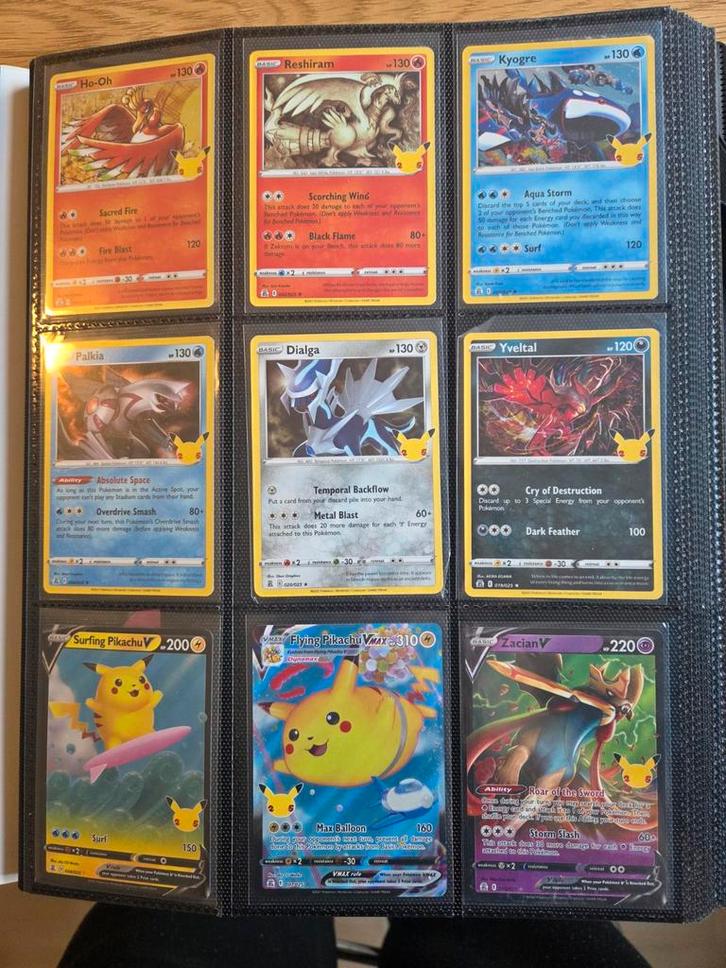 Pokémon Celebrations Collectie, Hobby en Vrije tijd, Verzamelkaartspellen | Pokémon, Zo goed als nieuw, Losse kaart, Foil, Ophalen of Verzenden