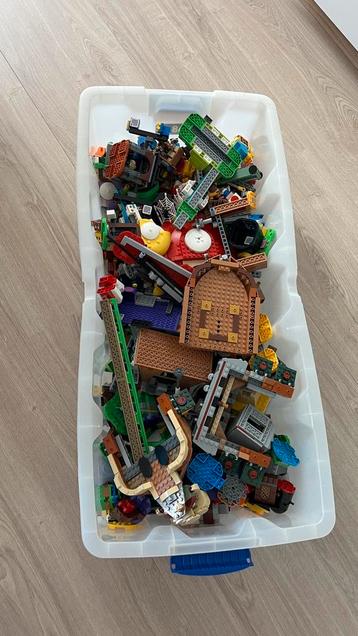 Grote bak Lego Mario beschikbaar voor biedingen