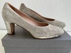 Lilian pumps beige suede plateau leer 41, Kleding | Dames, Schoenen, Pumps, Verzenden, Lilian, Beige