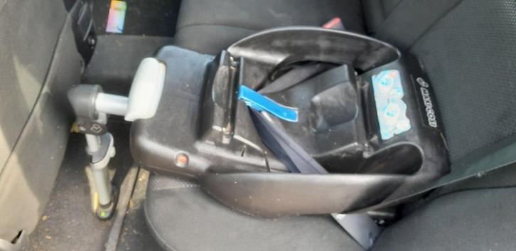 EasyBase 2, Kinderen en Baby's, Autostoeltjes, Gebruikt, Maxi-Cosi, Autogordel, Ophalen