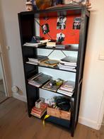 Zwarte Lundia kast met 6 planken, Ophalen, Met plank(en), Gebruikt, 50 tot 100 cm