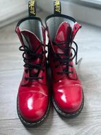 Rode Dr. Martens - Maat 39, Kleding | Dames, Schoenen, Ophalen of Verzenden, Gedragen, Rood, Lage of Enkellaarzen