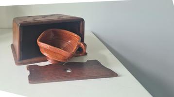Oude eikenhouten stoof met Test (potje voor de kooltjes) beschikbaar voor biedingen