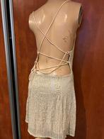 BOOHOO jurk met pailletten maat m origineel ZGAN, Kleding | Dames, Jurken, Maat 38/40 (M), Beige, Ophalen of Verzenden, Zo goed als nieuw